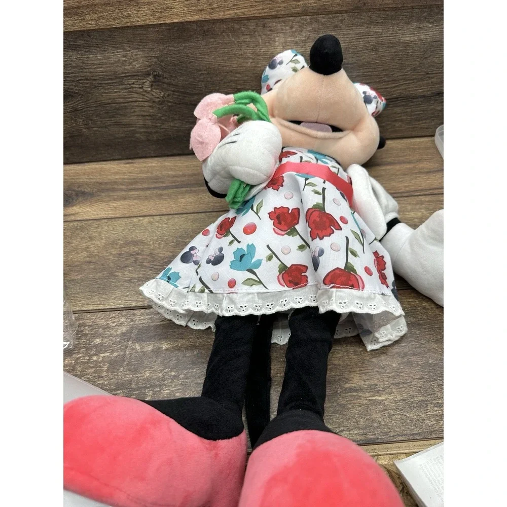 Disney Minnie Mouse Plush Doll Floral‎ Dress with Flowers Bouquet Self Standing